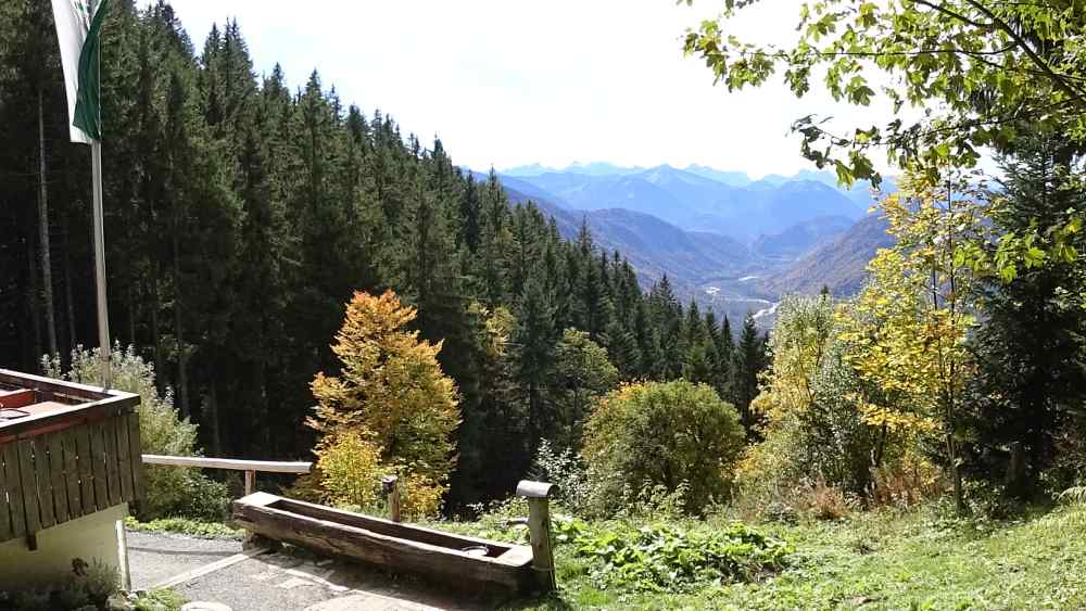 Blick von der Lenggrieser H&uuml;tte ins Tal